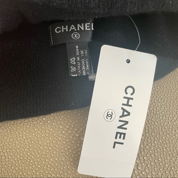 NEW Chanel Letters CC Beanie Logo - Picture 10 of 12